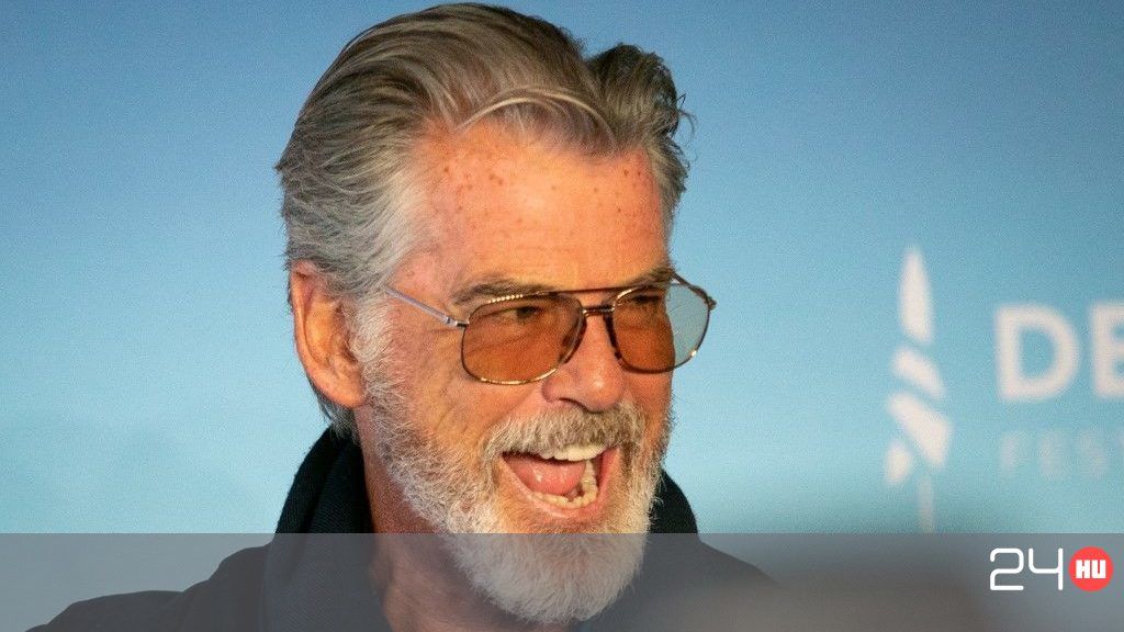 Pierce Brosnan Versenyt Fut Az Reged Ssel Hu