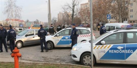 Rablot-fogo-rendorok(1024x768).png (rablót fohó rendőrök)