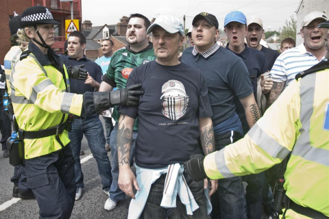 angol-szurkolok(960x640).png (angol szurkolók)