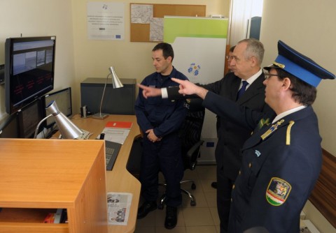 A röszkei hőkamera-rendszer átadása (A röszkei hőkamera-rendszer átadása)