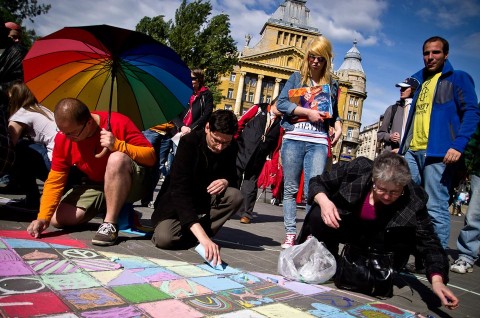 Az Amnesty International flashmobja ()