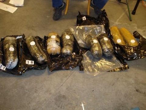 Drogcsempészet Röszkén (Drogcsempészet Röszkén)