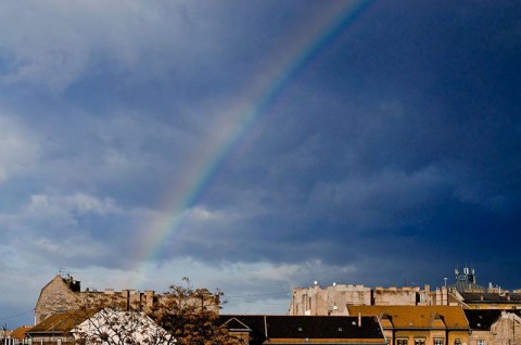 Esofelhok(960x640)(2).jpg (eső, esőfelhők, felhők, szivárvány)