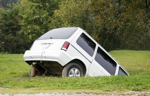 Árokba hajtott a kisteherautó (baleset, karambol, furgon, )
