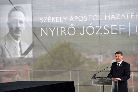 kövér-nyírő(i) (Kövér László, Nyírő József, Székelyudvarhely)