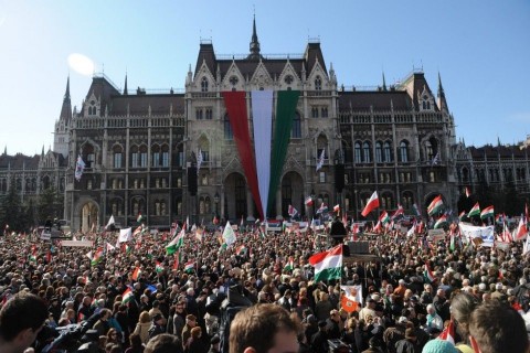 orbán-beszéd (parlament, március 15, orbán-beszéd, )