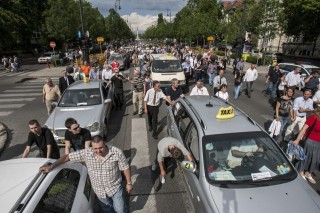 taxis-tüntetés(i) (taxi, tüntetés, 2012)