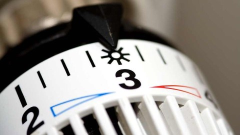 A rezsi nemcsak a háztartásoknak okoz fejtörést (fűtés, energia, radiátor,)