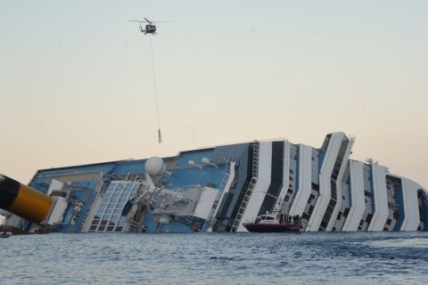 costa-concordia (costa concordia, )