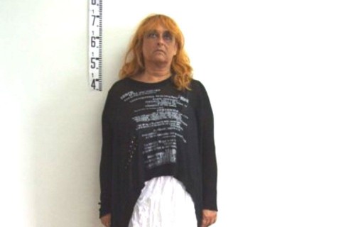 csaló-nő (csaló, )