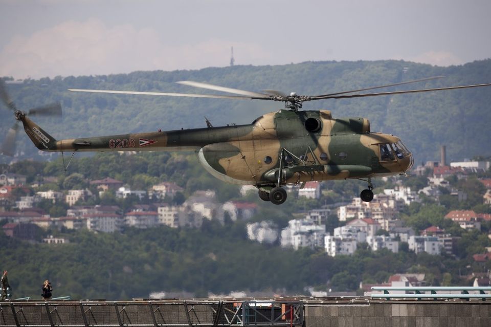 katonai-helikopter (mi-8, honvédség, )