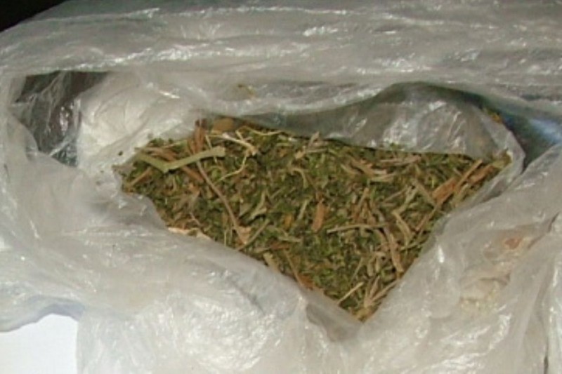 marihuana (marihuána, )