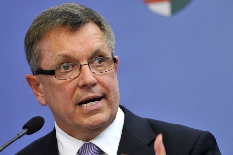 matolcsy(i)(210x140)(1).jpg ()