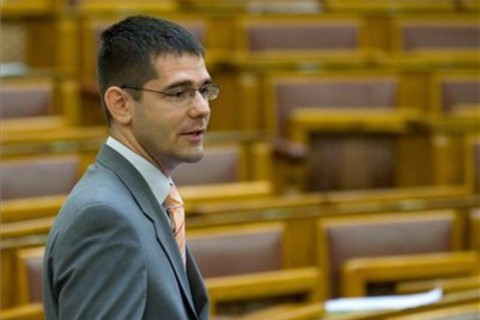 novák-előd (ingyenes)