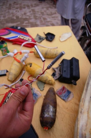 pokolgép (pakisztán, pokolgép, bomba, )