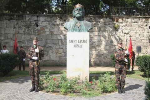 szentlászlónap (szent lászló-nap)