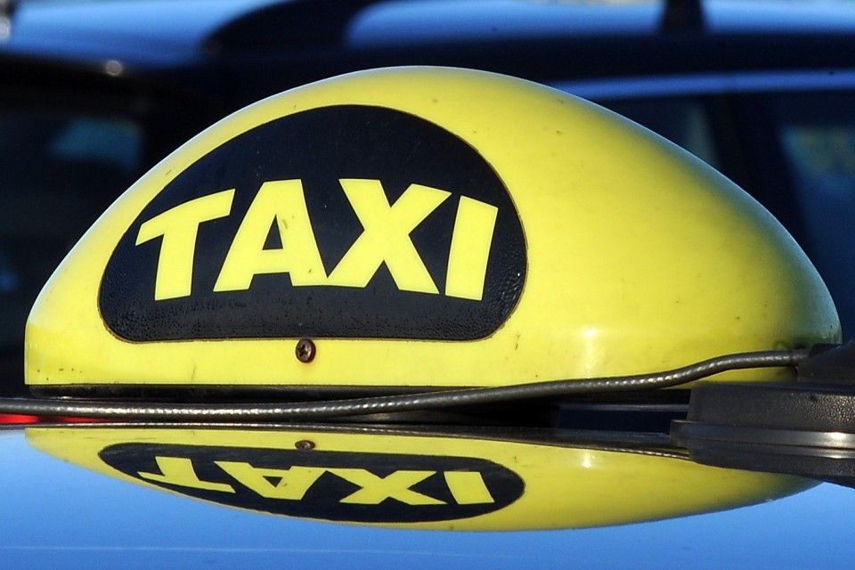 taxi (taxi, )