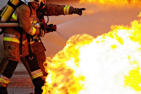 tuzoltas(960x640).jpg (tűzoltás)