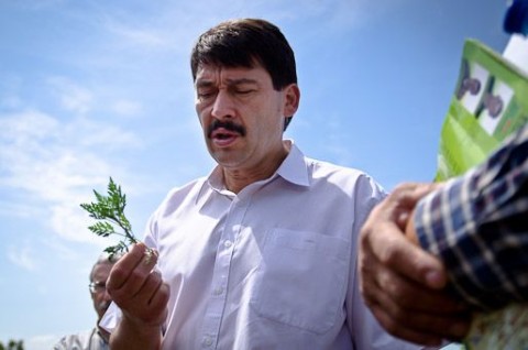 Áder János Belecskán (Áder János Belecskán)