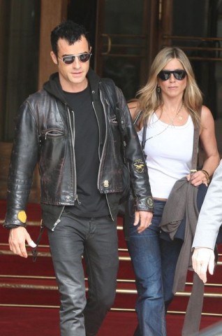 Jennifer Aniston-Justin Theroux (Jennifer Aniston, Justin Theroux)