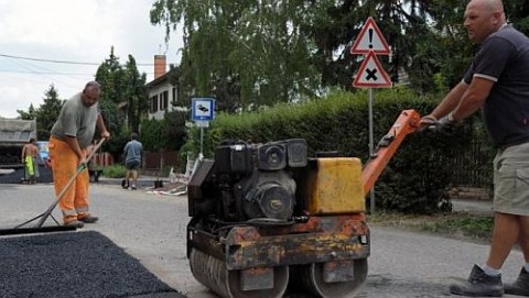 Kátyúzás Szegeden (útjavítás, kátyúzás, újszeged, tarján, szegedi közútkezelő)