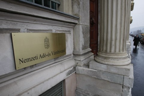 NAV (NAV, Nemzeti Adó-és Vámhivatal)