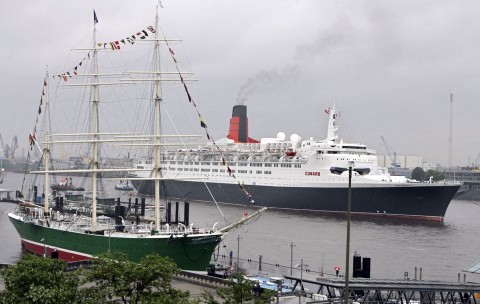 Queen Elisabeth 2  (Queen Elisabeth 2 )
