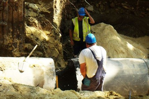 csőtörés (csőtörés)