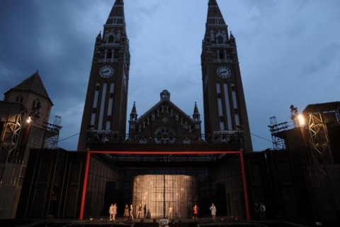 dóm-tér (dóm tér)