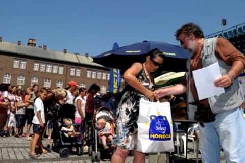 ételosztás-csuja (gyermekétkeztetés, ételosztás, csuja imre)