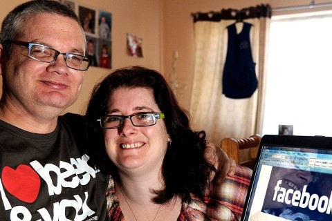 facebook (facebook, )