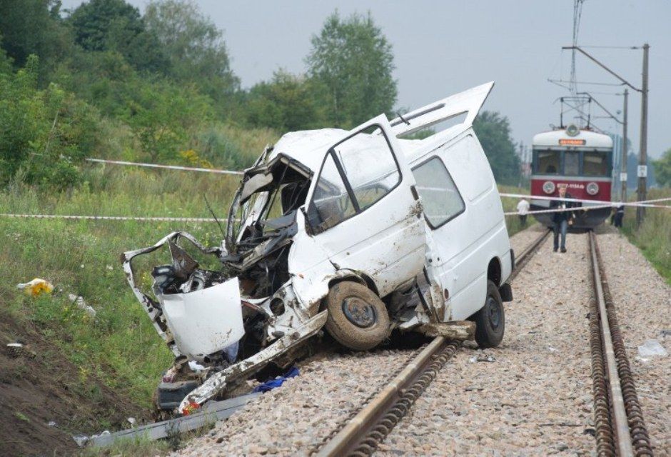 lengyelország-buszbaleset (lengyelországi mikrobusz-baleset)