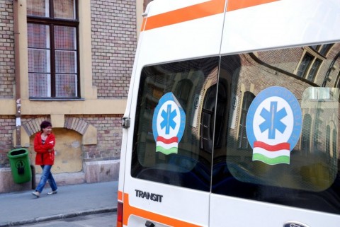 mentő (mentő, országos mentőszolgálat, omsz, )