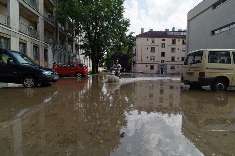 salgotarjani-vihar-(i)(960x640)(1).jpg (esővíz, viharkár, salgótarján)