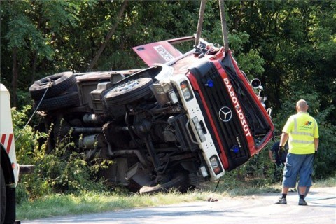 tűzoltóautó-balesete (ingyenes, )