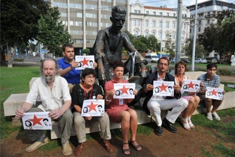 vöröscsillaggal-demonstrálók (ingyenes, )