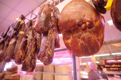 Hús (hús, hentes, )