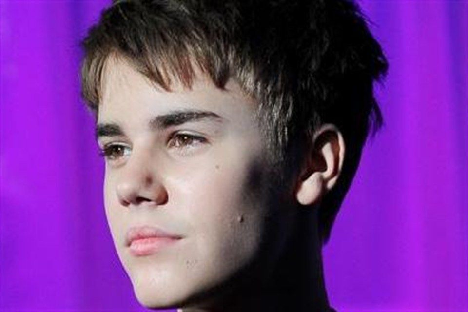 Justin-Bieber(960x640).jpg (justin bieber)