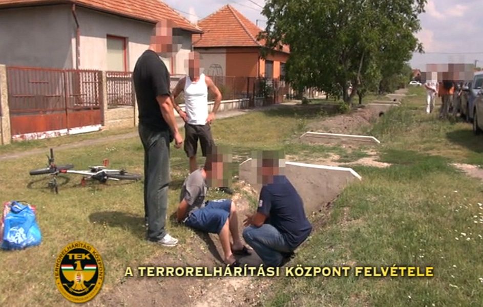 Terrorelhárítási Központ (Terrorelhárítási Központ, TEK)