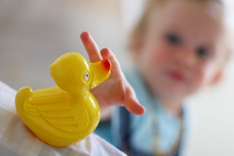 gyermekkéz (gyerekkéz)