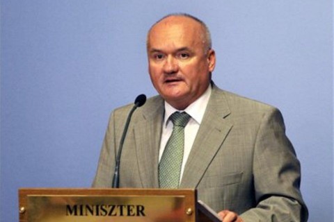 hende csaba (ingyenes, )