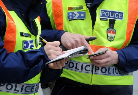 magyar-rendorok(210x140)(2).jpg (rendőrök, magyarország, )