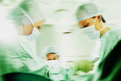 műtét (operáció)