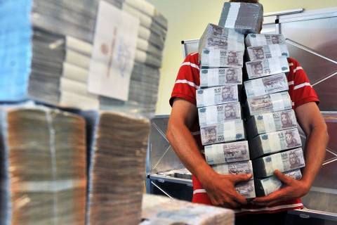 pénz (pénz, milliomos)