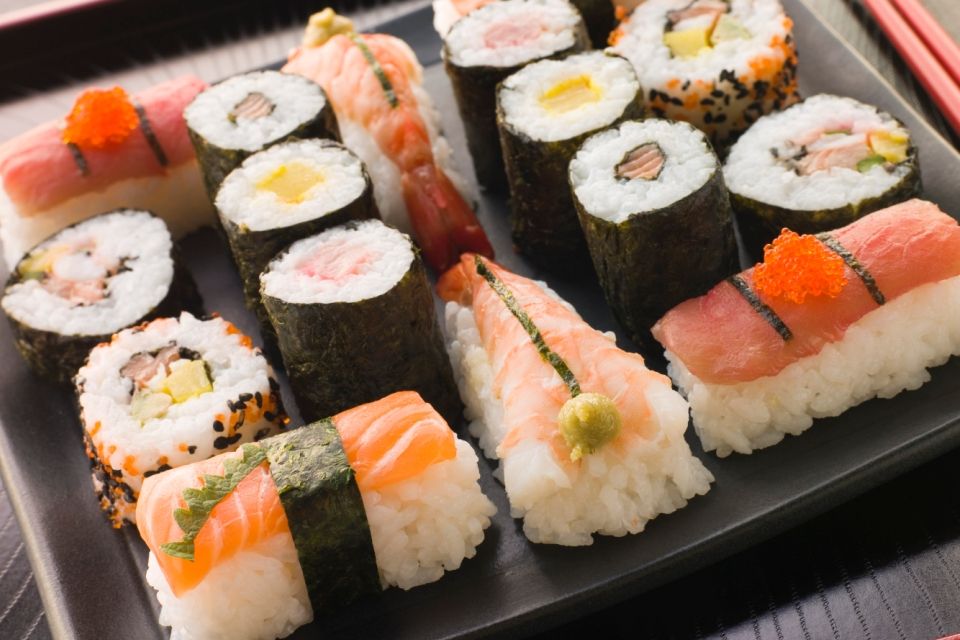 sushi (sushi, )