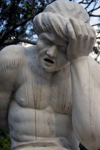 szomorúság (szomorúság, szobor)