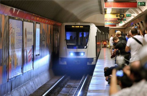uj-metro(210x140)(2).jpg (metró, )