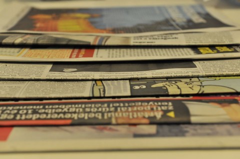 újságok (újságok, )