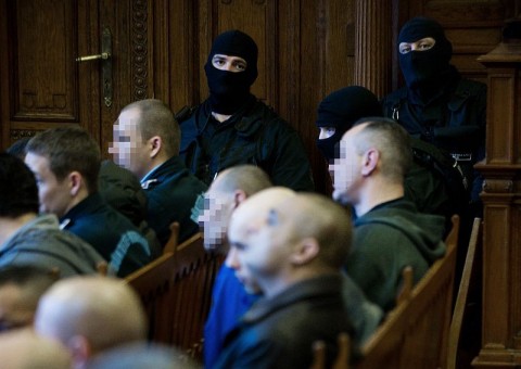 A Fekete Sereg pere (Fekete Sereg, Magyar Róbert, tárgyalás,)