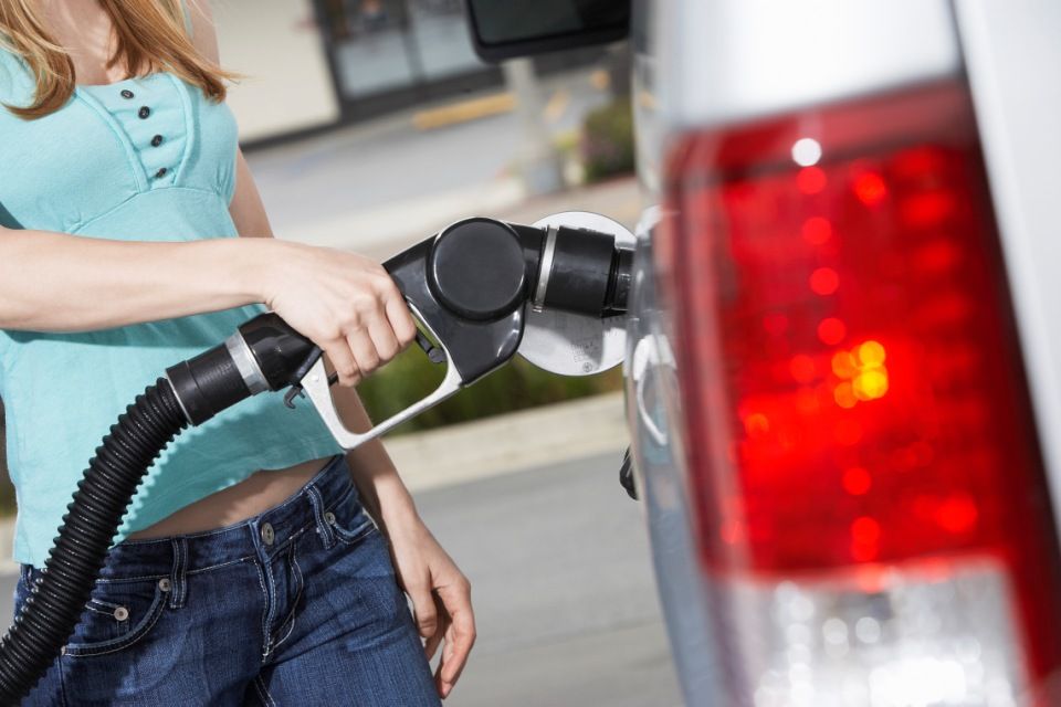 benzin (benzin, üzemanyag, )